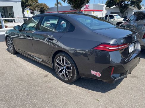 Used 2024 BMW i5 eDrive40i w/ M Sport Package image 6