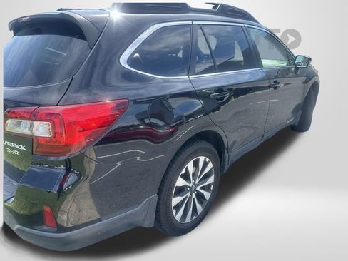 Used 2015 Subaru Outback 3.6R Limited AWD/4WD image 2
