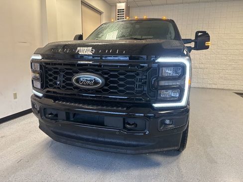 New 2026 Ford F350 Lariat w/ Black Appearance Package AWD/4WD image 12