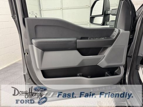 Used 2025 Ford F250 XL w/ STX Appearance Package image 26