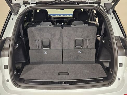 New 2025 Jeep Grand Cherokee L Laredo w/ Luxury Tech Group I AWD/4WD image 35