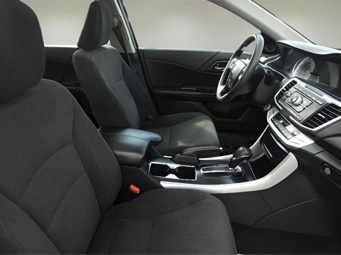 Used 2015 Honda Accord EX image 28