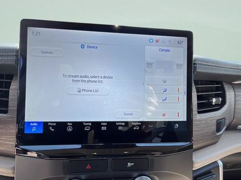 Used 2022 Ford Expedition Limited AWD/4WD image 15