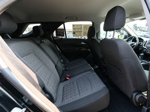 Used 2023 Chevrolet Equinox LT FWD image 22