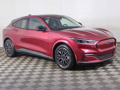 Used 2025 Ford Mustang Mach-E Premium image 2