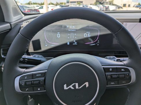 Certified 2024 Kia Sportage EX FWD image 34