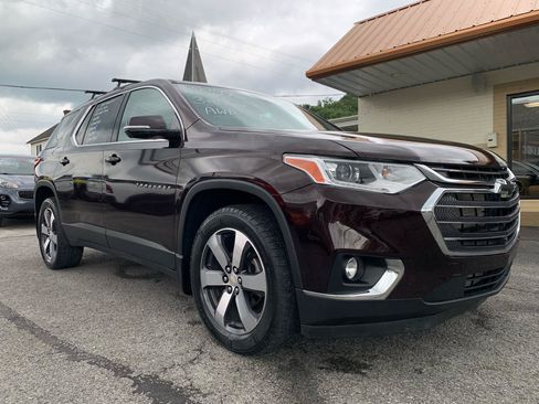 Used 2020 Chevrolet Traverse LT w/ LT Premium Package AWD/4WD image 7