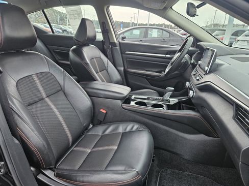 Used 2025 Nissan Altima 2.5 SR image 20