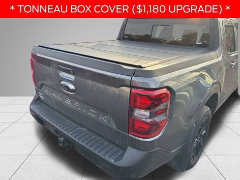 Used 2024 Ford Maverick Lariat w/ Black Appearance Package image 6