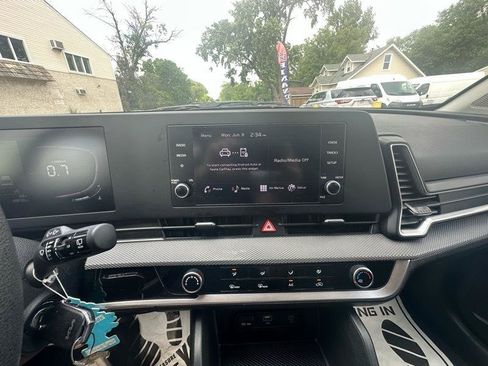 Used 2024 Kia Sportage LX AWD/4WD image 13