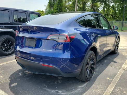 Used 2022 Tesla Model Y Long Range AWD/4WD image 5