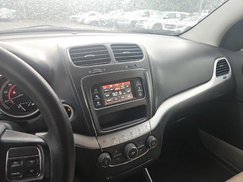 Used 2015 Dodge Journey American Value Package w/ Flexible Seating Group FWD image 20