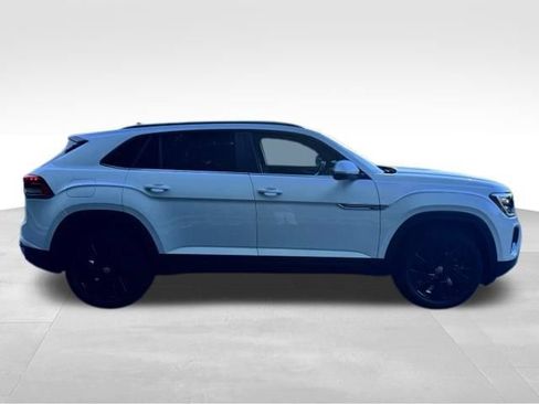Used 2026 Volkswagen Atlas Cross Sport SE AWD/4WD image 8