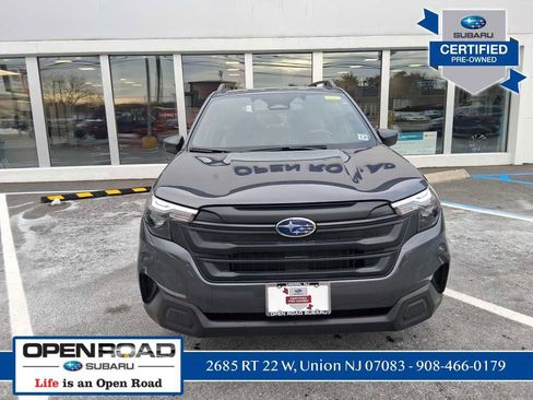 Used 2025 Subaru Forester image 2