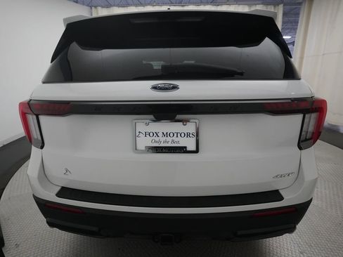 Used 2025 Ford Explorer ST-Line w/ ST-Line Street Pack AWD/4WD image 26