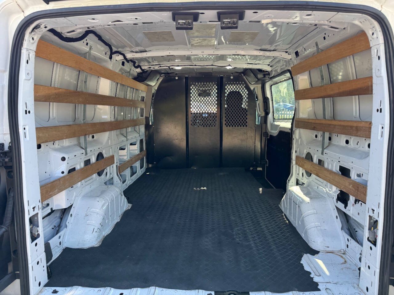 Used 2022 Ford Transit 250 Low Roof w/ Exterior Upgrade Package RWD image 13