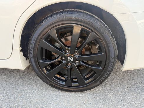 Used 2017 Nissan Altima 2.5 SR w/ Midnight Edition Package FWD image 28