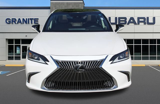 Used 2019 Lexus ES 350 w/ Accessory Package FWD image 4