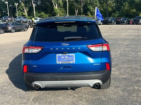 Certified 2022 Ford Escape SE w/ Cold Weather Package image 28