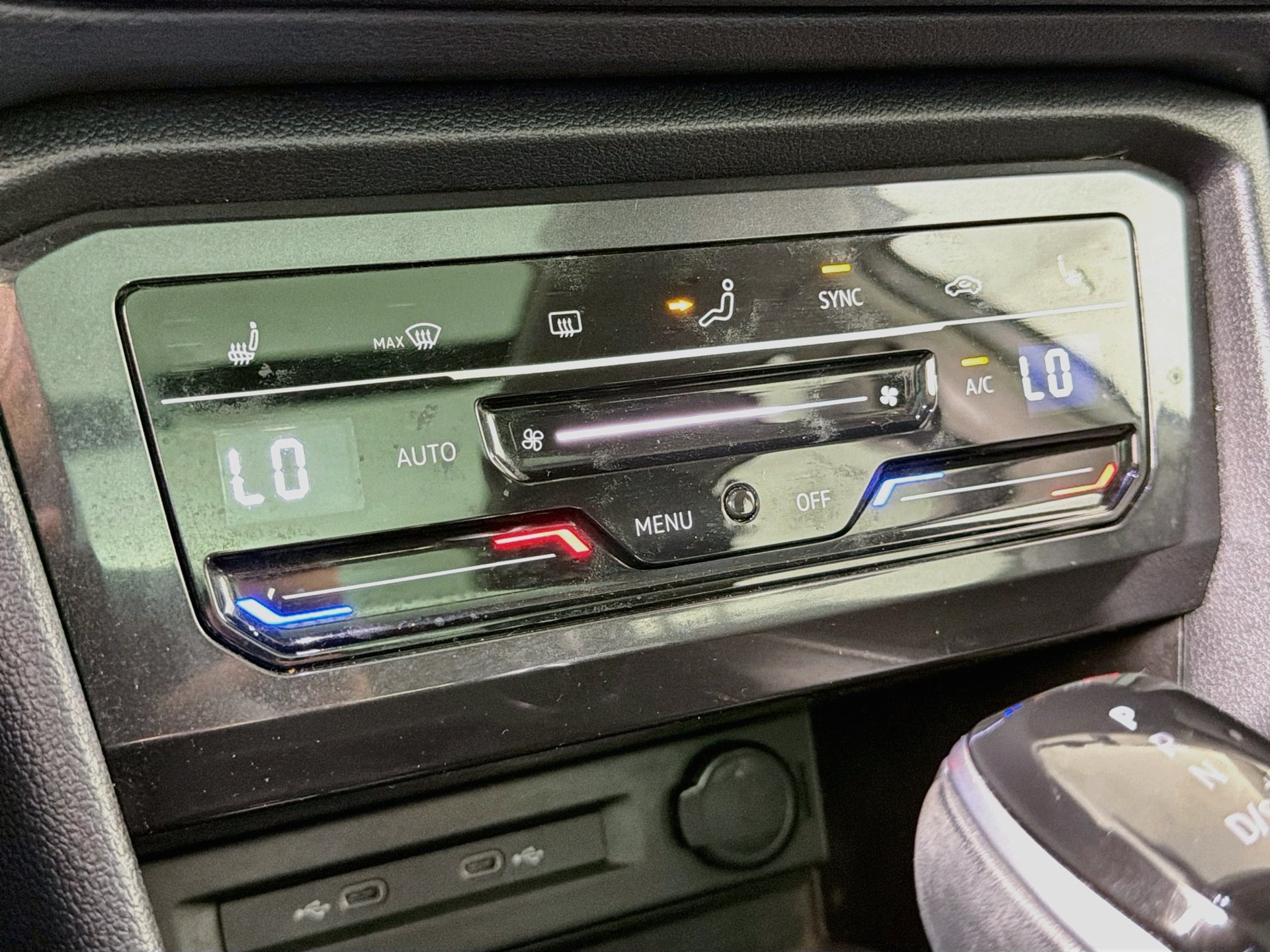 Certified 2023 Volkswagen Tiguan SE FWD image 15
