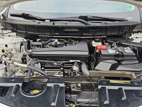 Used 2020 Nissan Rogue SL w/ Premium Package image 24