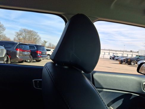 Certified 2021 Hyundai Venue w/ Cargo Package image 13