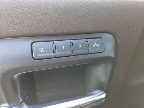 Used 2015 GMC Sierra 1500 SLT w/ SLT Preferred Package image 9