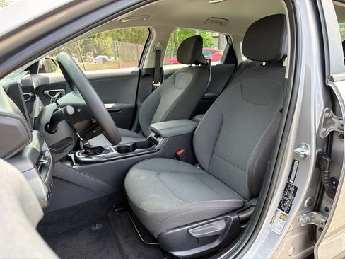 Used 2025 Kia K4 FWD image 18