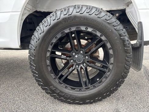 Used 2019 Ford F150 XLT w/ Equipment Group 302A Luxury image 10