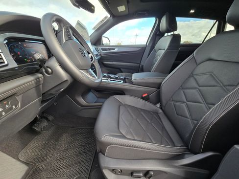 New 2026 Volkswagen Atlas Cross Sport SE image 10