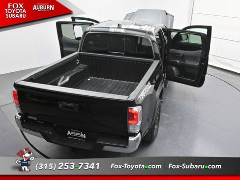 Used 2023 Toyota Tacoma TRD Off-Road image 33