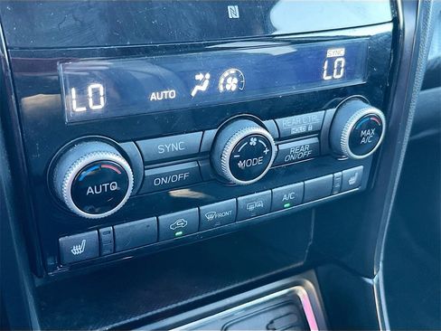 Used 2022 Subaru Ascent Onyx Edition image 16