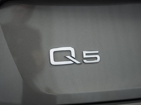 Used 2023 Audi Q5 2.0T Premium Plus w/ Premium Plus Package AWD/4WD image 7