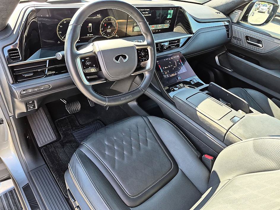 Used 2025 INFINITI QX80 Autograph AWD/4WD image 16