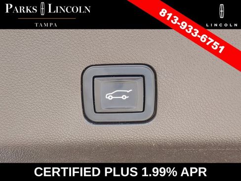Used 2022 Cadillac Escalade Premium Luxury AWD/4WD image 9