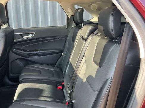 Used 2018 Ford Edge Titanium w/ Equipment Group 301A AWD/4WD image 20
