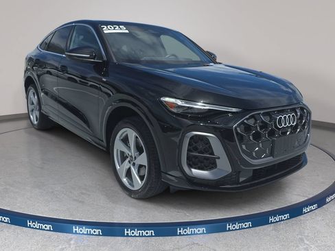 Certified 2025 Audi Q5 Premium Plus w/ Premium Plus AWD/4WD image 4