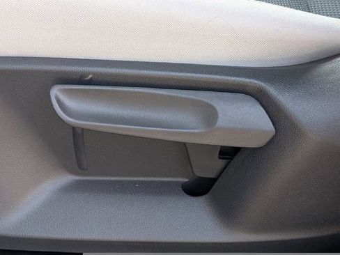 New 2026 Volkswagen Taos S image 19