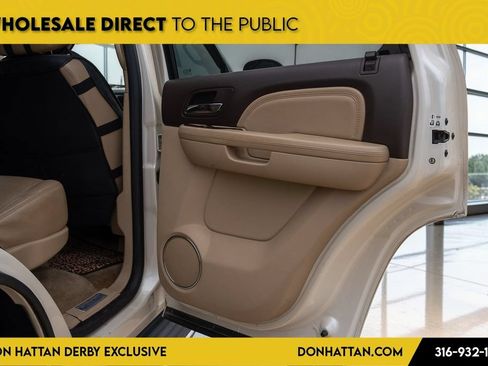 Used 2013 GMC Yukon Denali AWD/4WD image 22