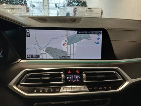 Used 2022 BMW X7 M50i w/ Luxury Seating Package AWD/4WD image 41