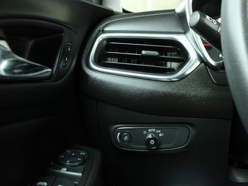 Used 2022 Chevrolet Equinox LT AWD/4WD image 23