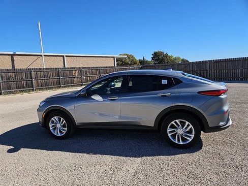 New 2026 Buick Envista Preferred image 2