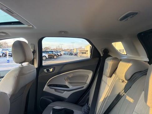 Used 2021 Ford EcoSport SE w/ SE Convenience Package image 10