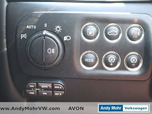 Used 2017 Maserati GranTurismo Sport image 32