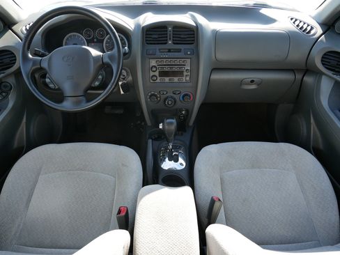Used 2005 Hyundai Santa Fe GLS image 10