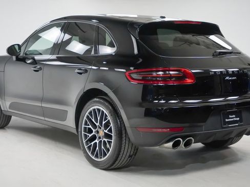Used 2018 Porsche Macan Sport Edition image 3