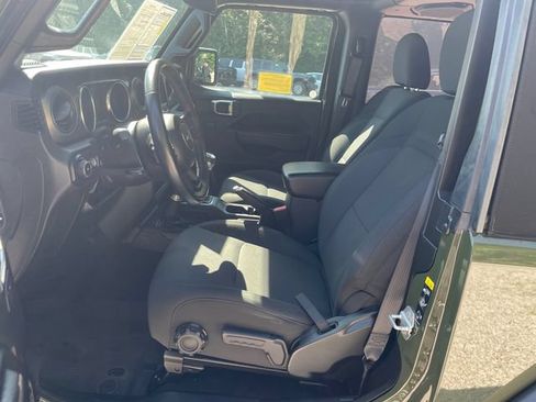 Used 2022 Jeep Wrangler Sport AWD/4WD image 31