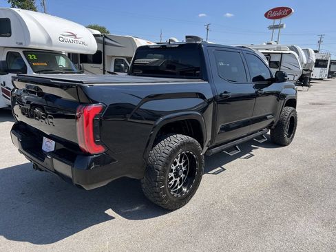 Used 2024 Toyota Tundra Platinum AWD/4WD image 11