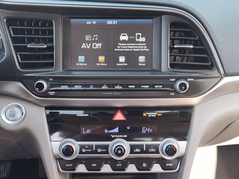 Used 2019 Hyundai Elantra Value Edition FWD image 12