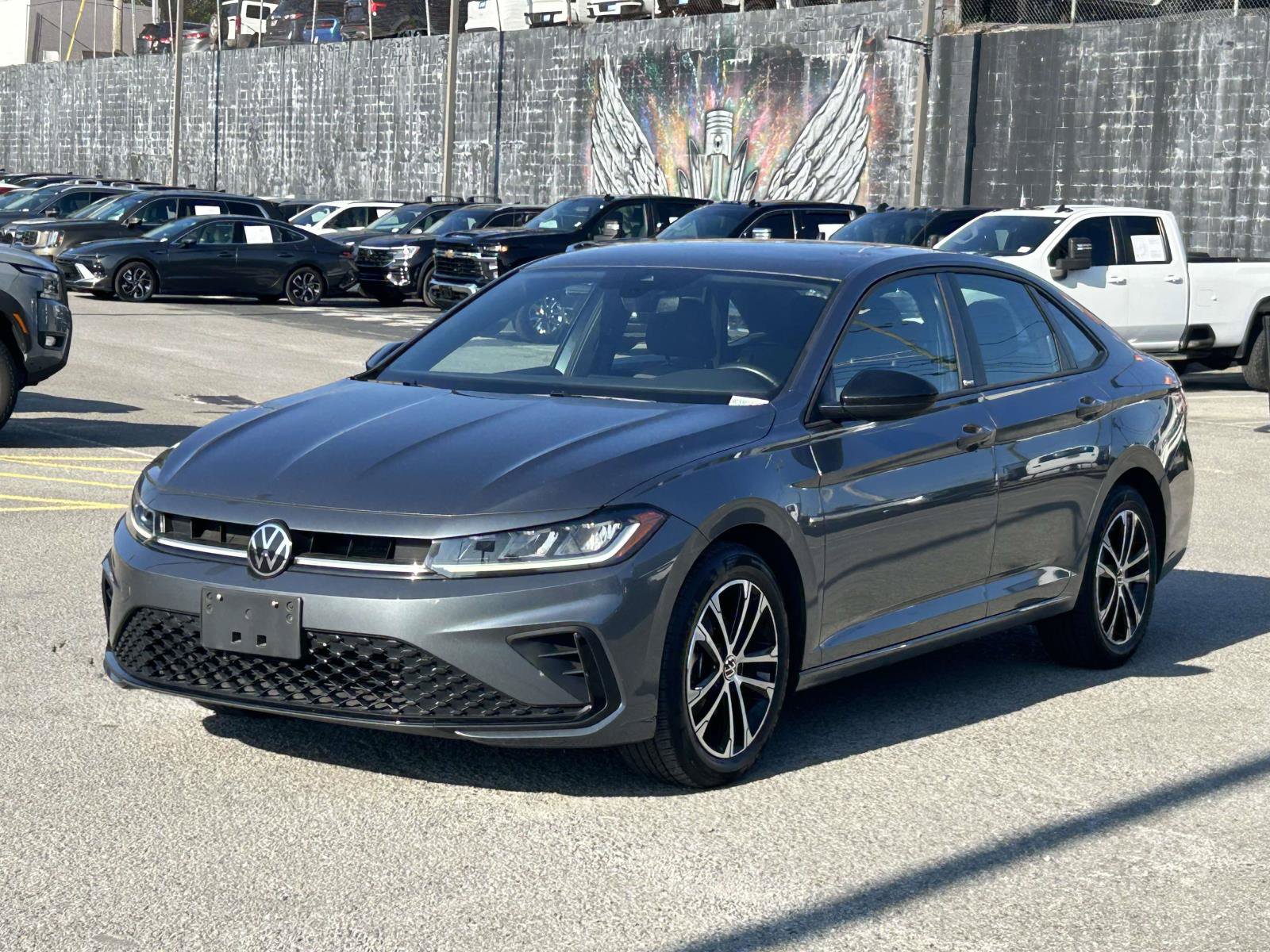 Used 2025 Volkswagen Jetta Sport FWD image 3